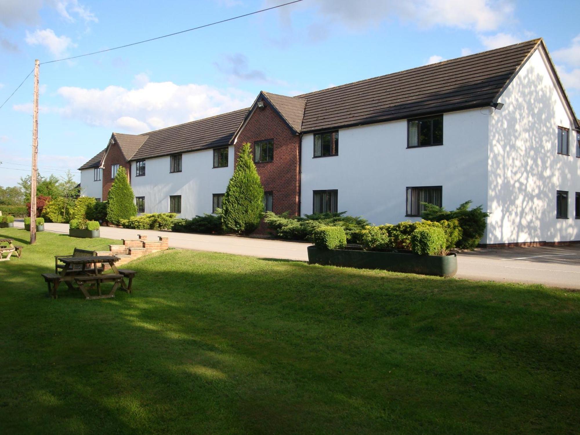 The Boars Head Hotel Sudbury  Экстерьер фото